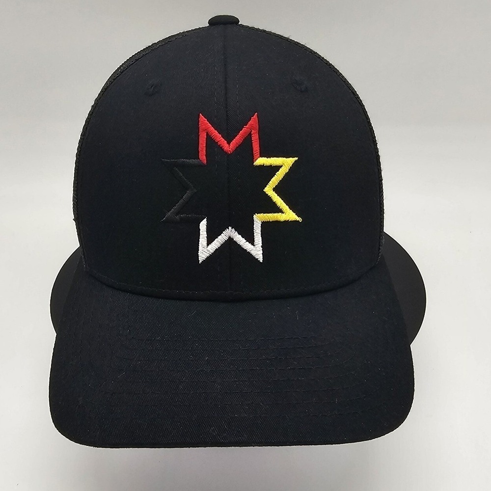 3 Feathers Design 4 Direction Symbol Yupoong Snapback  Hat Cap Black Five-Panel